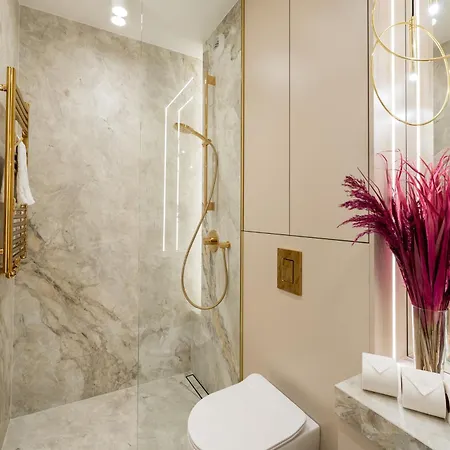 Glossy G73 קרקוב